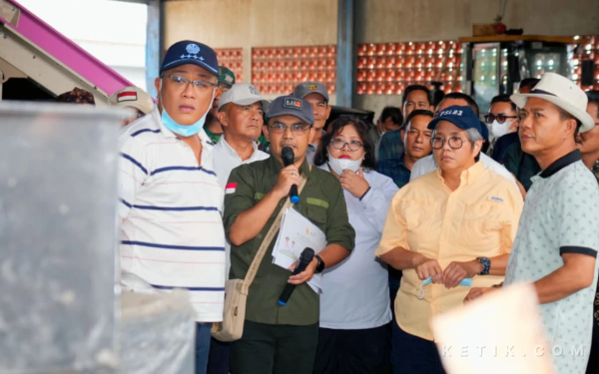 Thumbnail Berita - Menteri LH dan Bupati Bandung Sepakat Percepat Pembangunan PSEL Cicukang