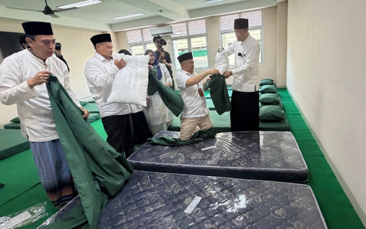 Thumbnail Berita - Jelang Muktamar ke-35 NU di Jombang, Gus Ipul Cek Kesiapan Hingga Tata Tempat Tidur Muktamirin