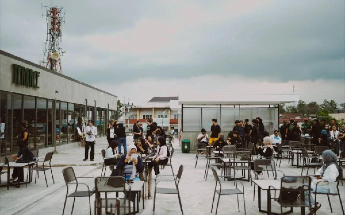 Thumbnail Berita - ‎Anak Muda Merapat! Ini 3 Kafe Industrial di Kota Malang Jadi Tempat Nongkrong Paling Kalcer