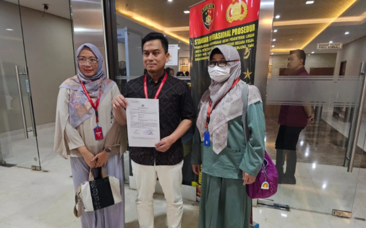 Thumbnail Berita - Korban Penipuan Kursus Bahasa Arab Melapor ke Bareskrim, Kerugian Ditaksir Capai Rp750 Juta