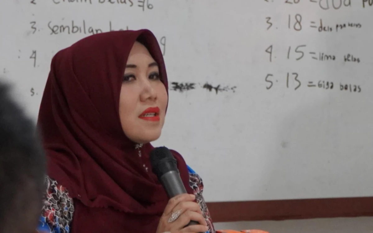 Thumbnail Berita - Legislator Lia Istifhama Minta Publik Hentikan Penyebaran Video Viral Pelajar Banyuwangi