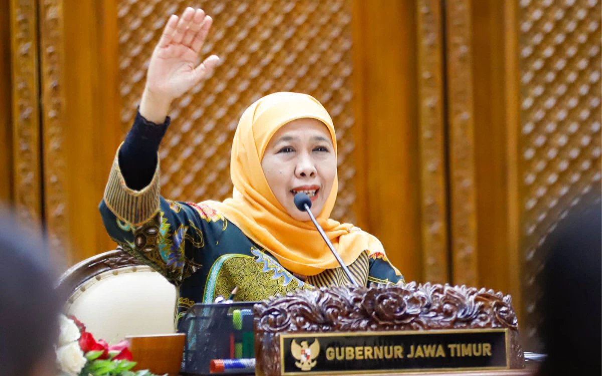 Thumbnail Berita - Terima Kasih Bu Khofifah! Sebanyak 79.086 Murid Dapat Beasiswa Masuk 2.106 SMA/SMK Swasta se-Jatim