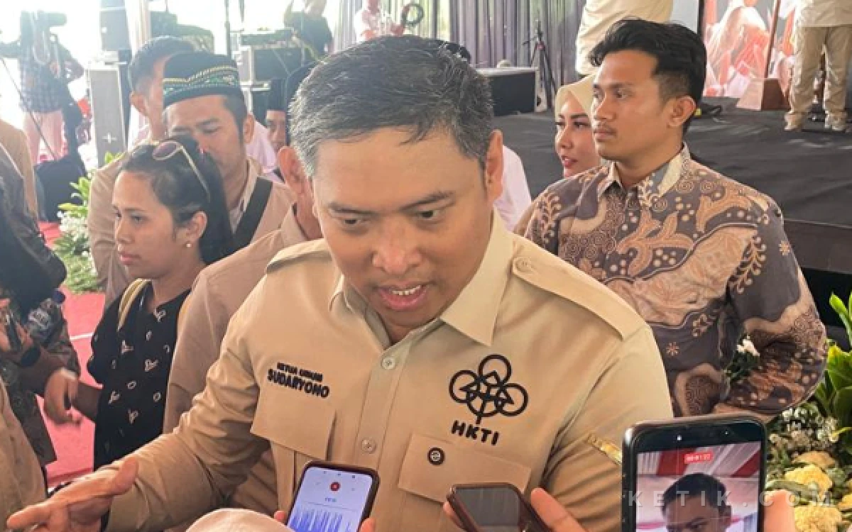 Thumbnail Berita - Kerja Sat Set ala Mas Dar Benahi MBG, Ini 6 Terobosan yang Dilakukan
