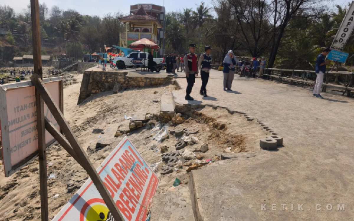 Thumbnail Berita - Kronologi Wisatawan Sidoarjo Tewas Naik ATV Merah di Pantai Klayar Pacitan