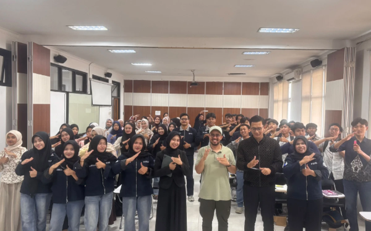 Thumbnail Berita - DEMA Fakultas Syariah UIN Malang Bekali Mahasiswa Strategi Menjadi Digital Entrepreneur Produktif dan Inovatif