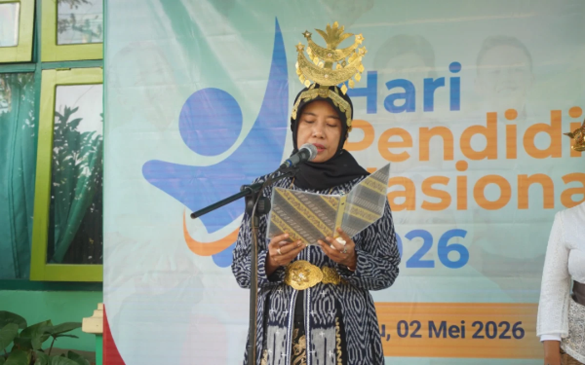 Thumbnail Berita - Hardiknas 2026, ASN Kemenag Tuban Pakai Baju Adat Tradisional
