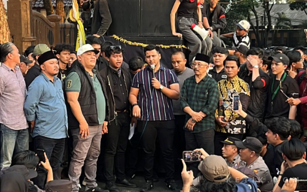 Thumbnail Berita - Rimzah Tegaskan Semua Anggota DPRD Kota Malang Tak Ada yang Miliki Dapur SPPG, Benarkah?