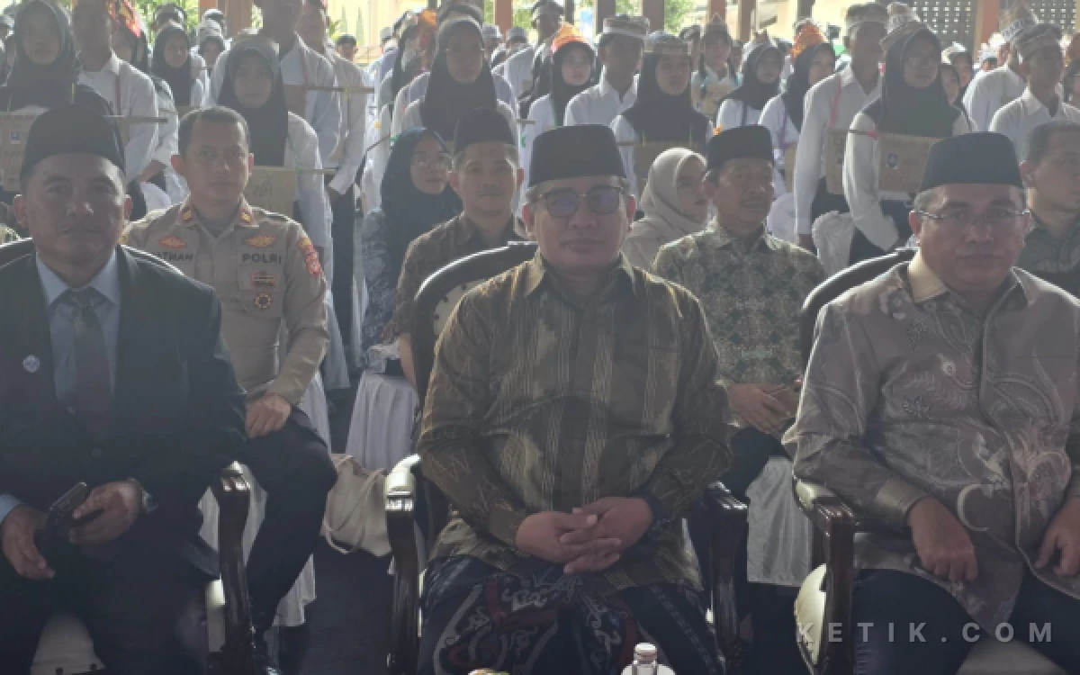 Thumbnail Berita - Doa di Awal Perjalanan, Yusuf Ali Tantowi: Harapan Besar untuk Generasi Baru Universitas Bandung