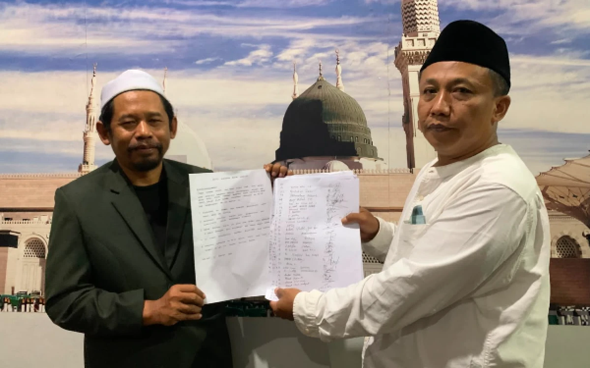 Thumbnail Berita - Jelang Muktamar Ke-35 NU, Elemen Nahdliyin di Malang Layangkan Petisi