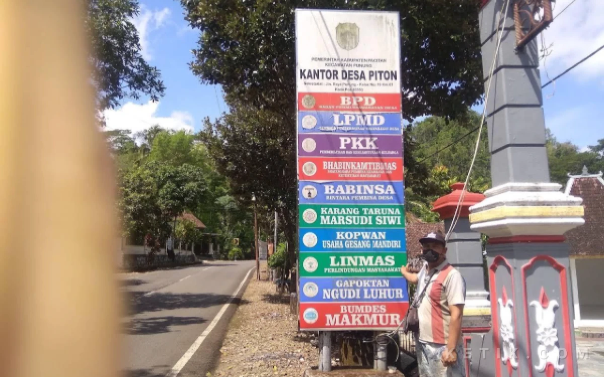 Thumbnail Berita - Usai Digrebek di Hotel, Warga Dusun Crabak Pacitan Minta Kasun E Mundur