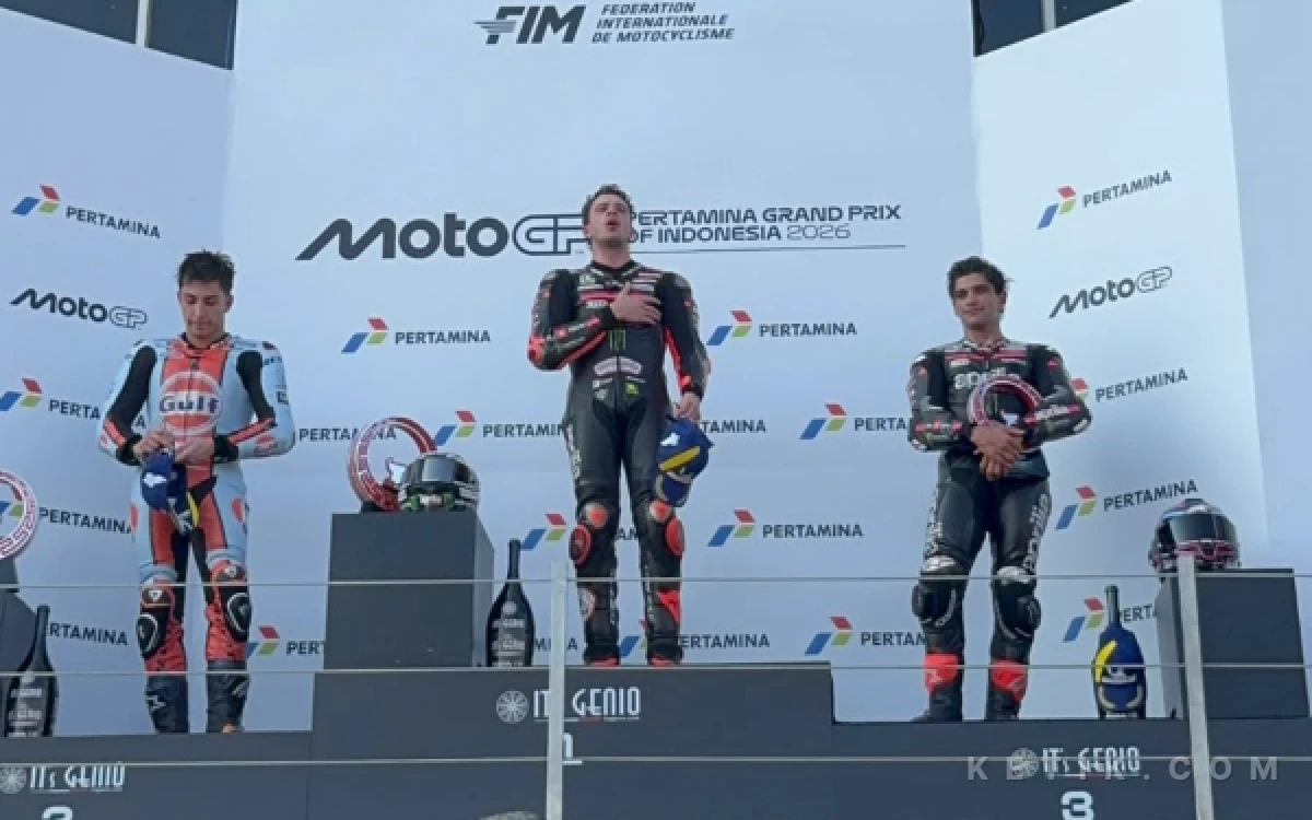 Foto Podium MotoGP 2026 Marco Bezzecchi (tengah), Jorge Martin (kanan), Raul Fernandez (kiri) di Sirkuit Mandalika, Lombok Tengah, Nusa Tenggara Barat, 11 Oktober 2026. (Foto: Kiagus  Firdaus/Ketik.com)