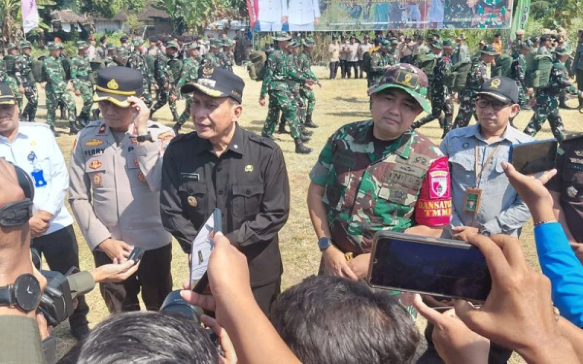 Thumbnail Berita - TMMD ke-129 di Bojonegoro Dibuka, Bupati Setyo Wahono Gelontorkan Rp5,2 Miliar untuk Bangun Desa Kesongo