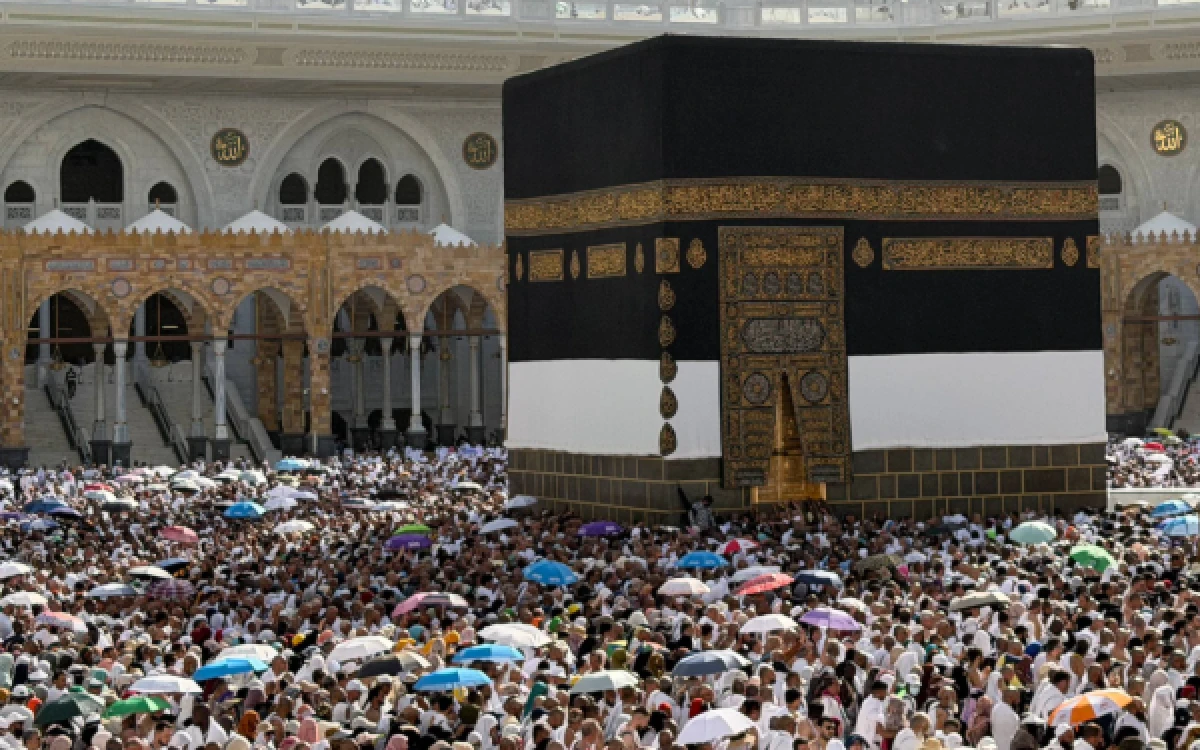 Thumbnail Berita - Hilang Sepekan di Makkah, Jemaah Haji Indonesia asal Kloter JKG-27 Belum Ditemukan