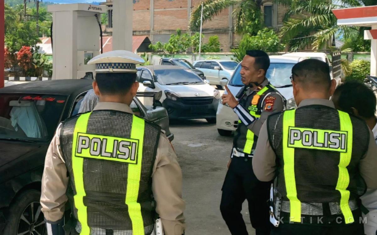 Thumbnail Berita - Jelang Idul Adha, Polres Abdya Imbau Pengendara Tertib Saat Antre di SPBU