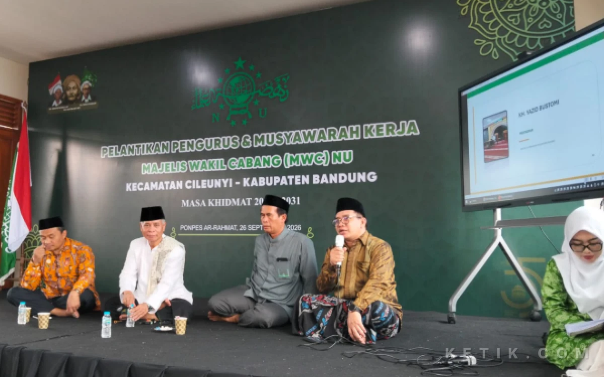 Thumbnail Berita - MWC NU Cileunyi Dilantik, Yusuf Ali Tantowi Tekankan Tiga Pilar: Cerdas, Berbangsa, dan Berdaya